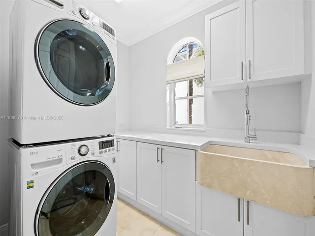 $3,125,000 | 821 Southeast 2nd Court, Fort Lauderdale, FL 33301