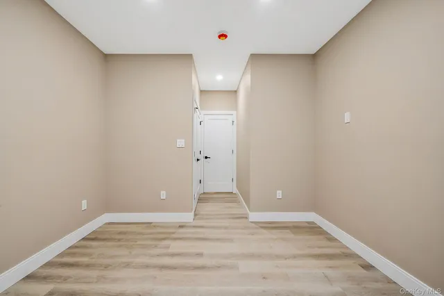 $5,500 | 24 Skillman Street, Unit LOWR, Roslyn, NY 11576