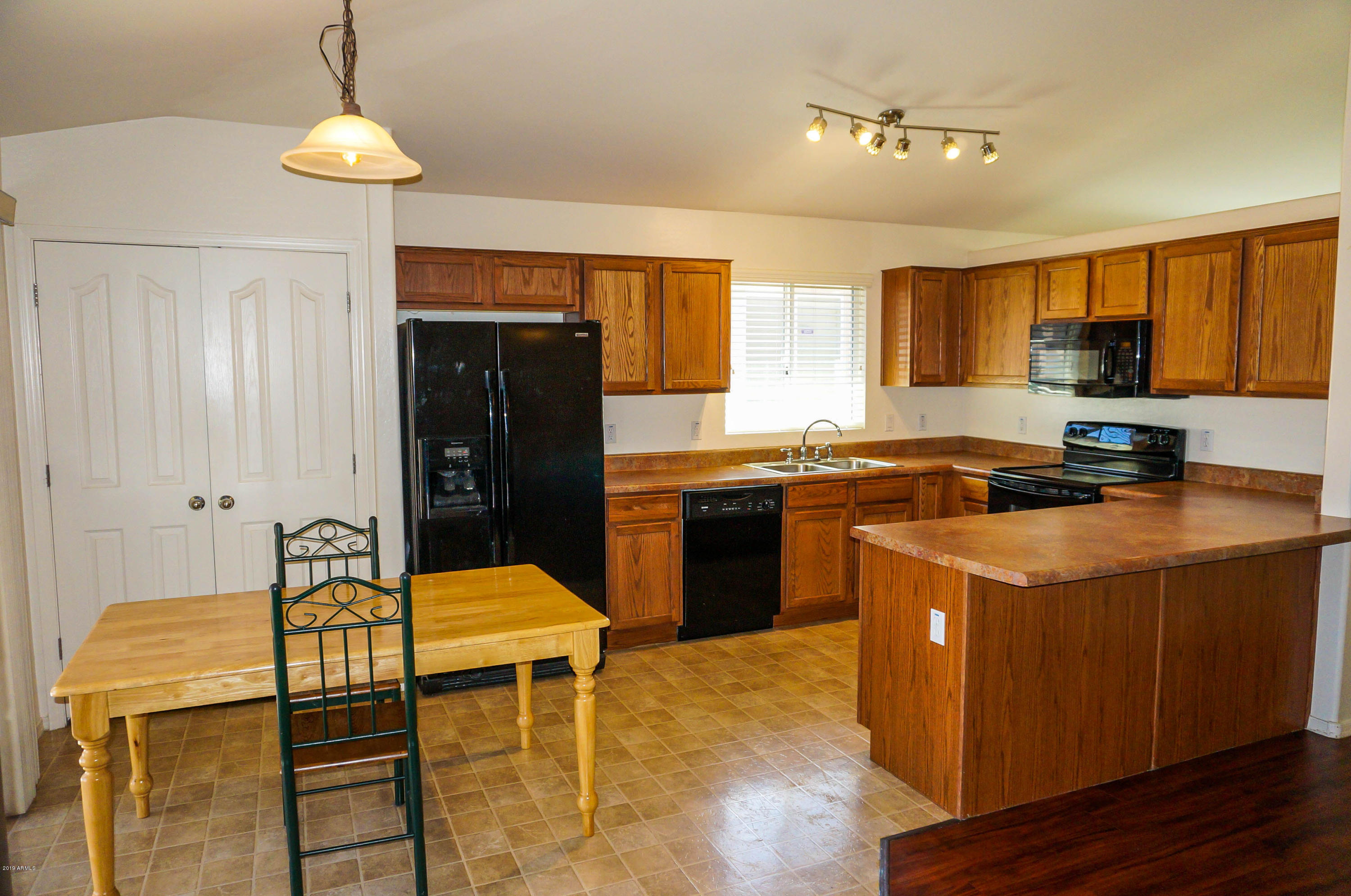 2714 West Pecan Road Phoenix, AZ 85041 - Photo 3 of 17 Eat In Kitchen