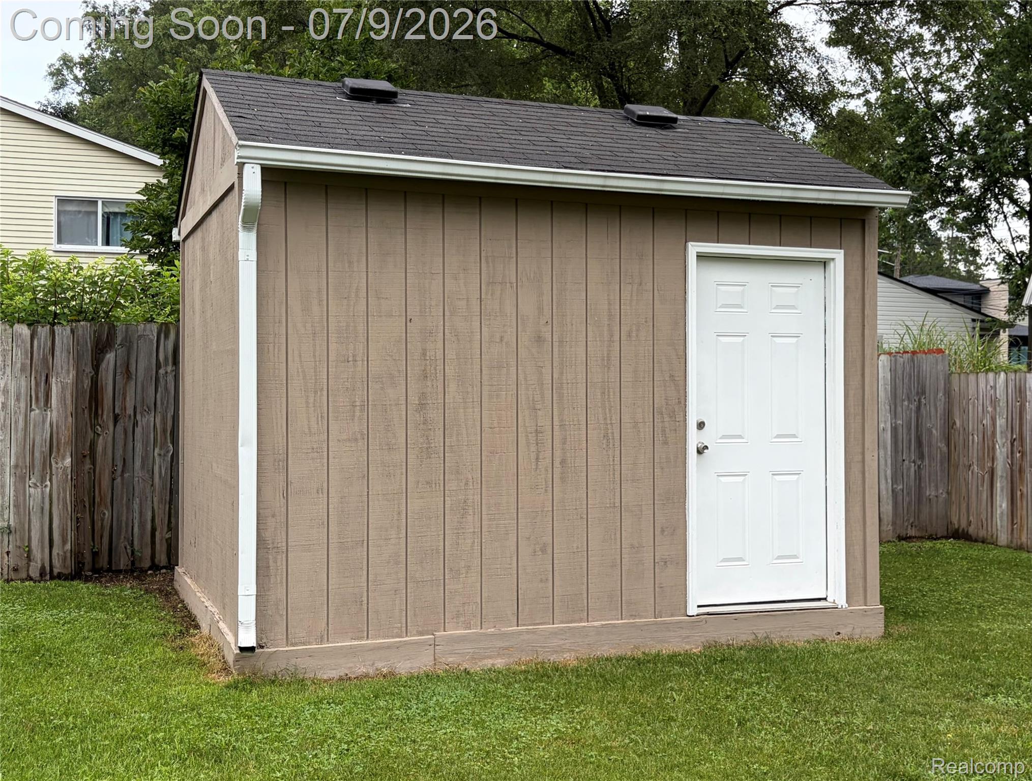 610 Quarter Street Rochester, MI 48307 - Photo 35 of 43 Backyard storage shed