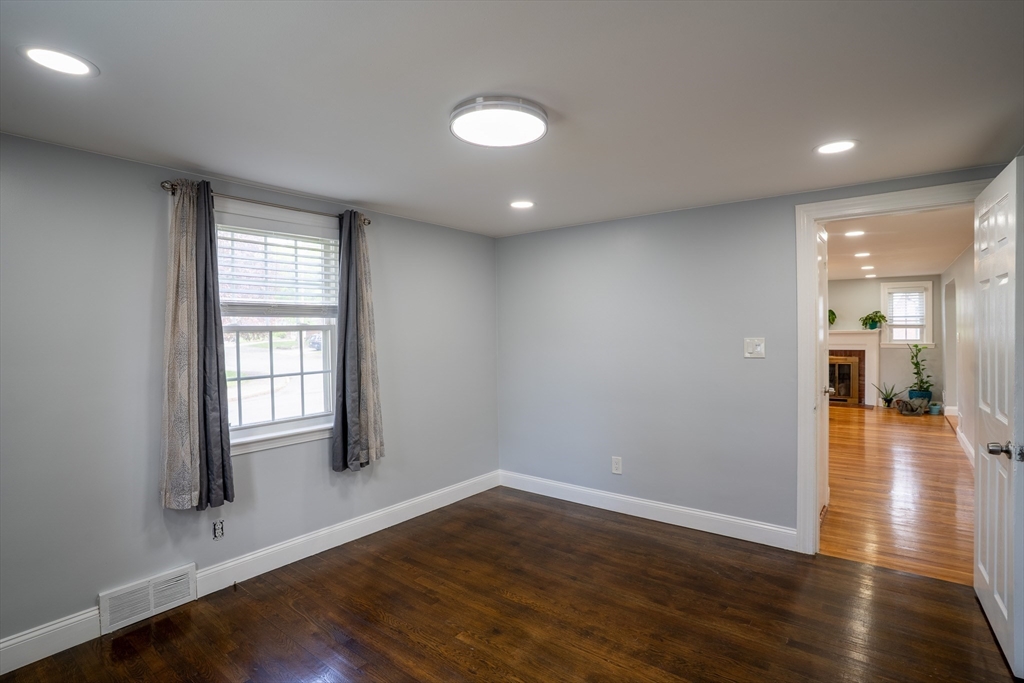 37 Tingley Road Braintree, MA 02184 - Photo 11 of 33 Gallery Image 11