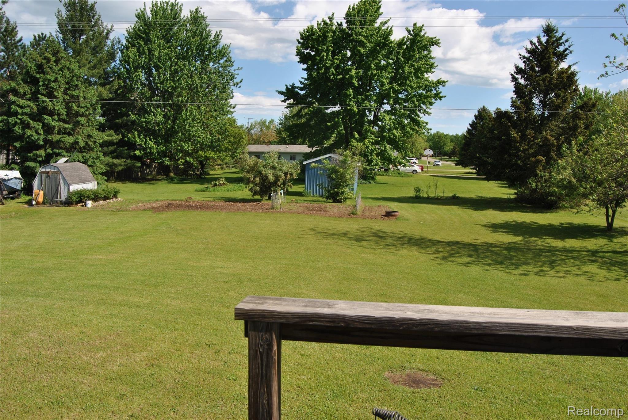 2633 East Burnside Road North Branch, MI 48461 - Photo 11 of 14 DSC_0059.JPG