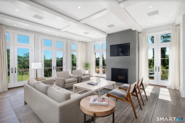 $8,696,000 | 688 Hulls Farm Road, Fairfield, CT 06890