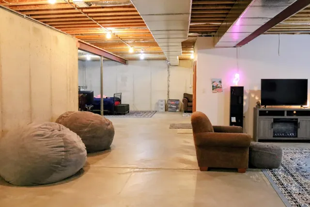 $412,500 | 12 Warren Drive, Mazon, IL 60444