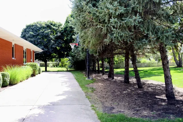 $412,500 | 12 Warren Drive, Mazon, IL 60444