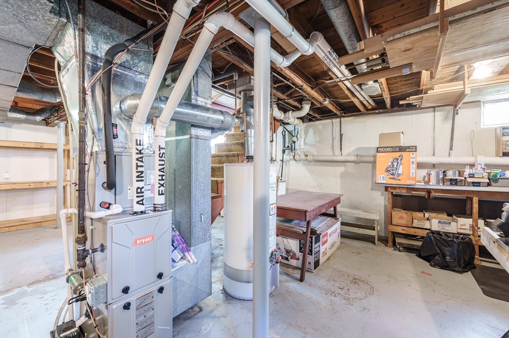 24 Higgins Street Springfield, MA 01108 - Photo 19 of 32