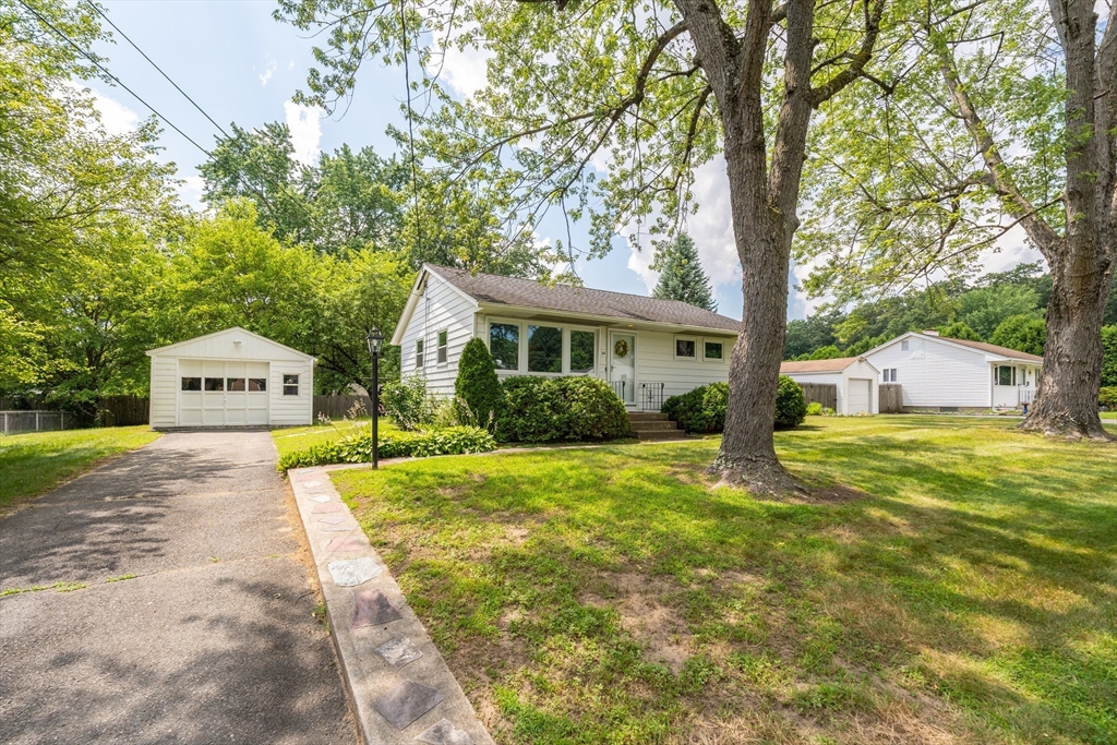 24 Higgins Street Springfield, MA 01108 - Photo 29 of 32