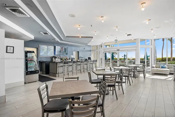 $2,295,000 | 16500 Collins Avenue, Unit TH8, Sunny Isles Beach, FL 33160