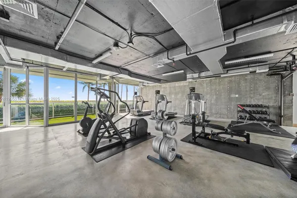 $2,295,000 | 16500 Collins Avenue, Unit TH8, Sunny Isles Beach, FL 33160