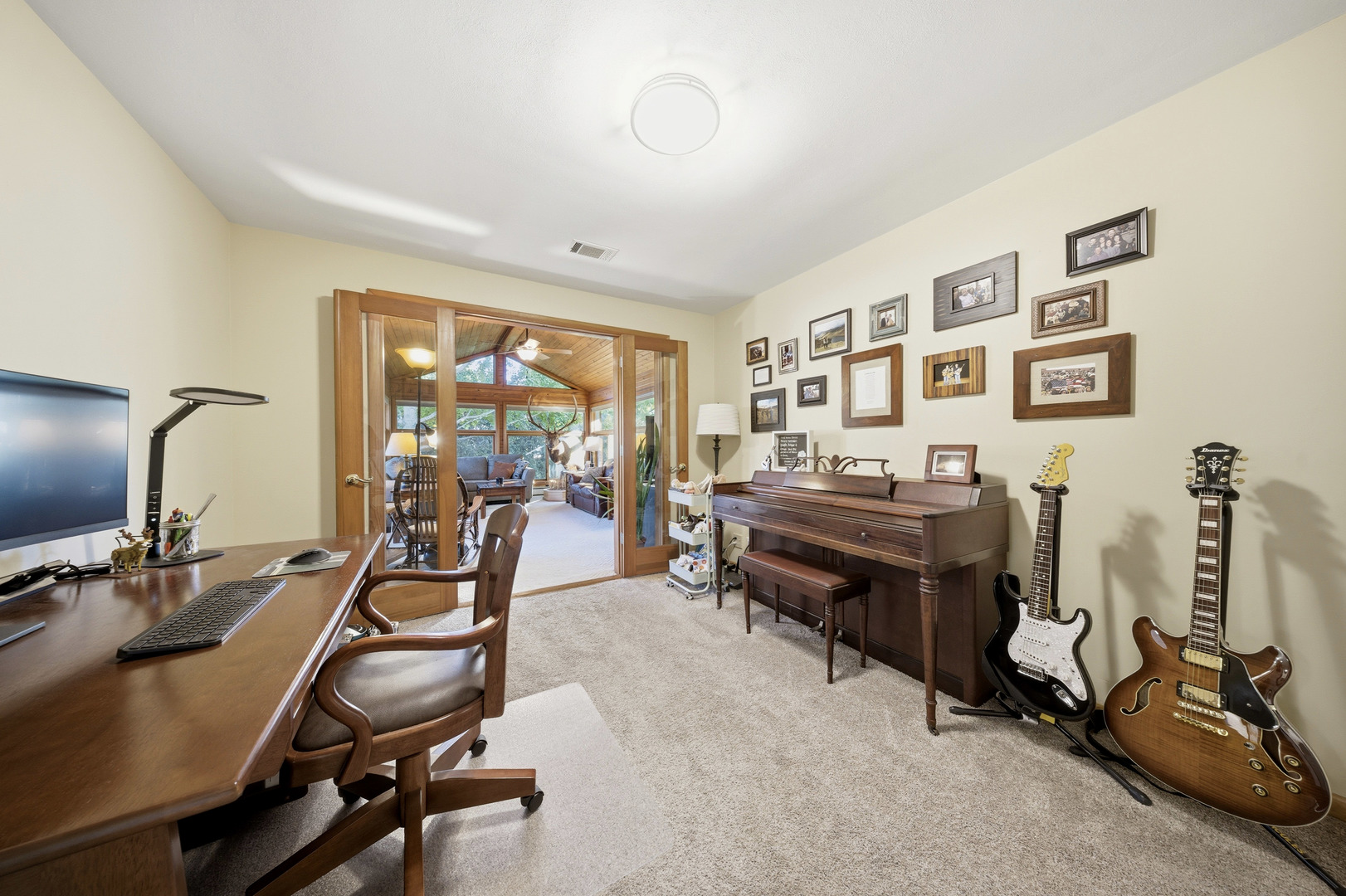 1360 Florence Drive Sycamore, IL 60178 - Photo 25 of 48 a room with gym equipment and a large window