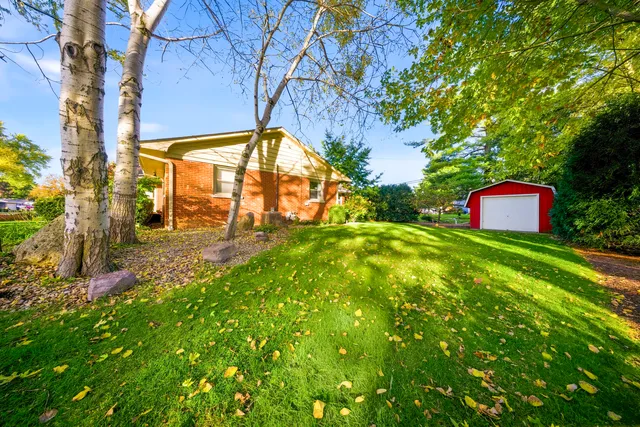 $339,000 | 1360 Florence Drive, Sycamore, IL 60178