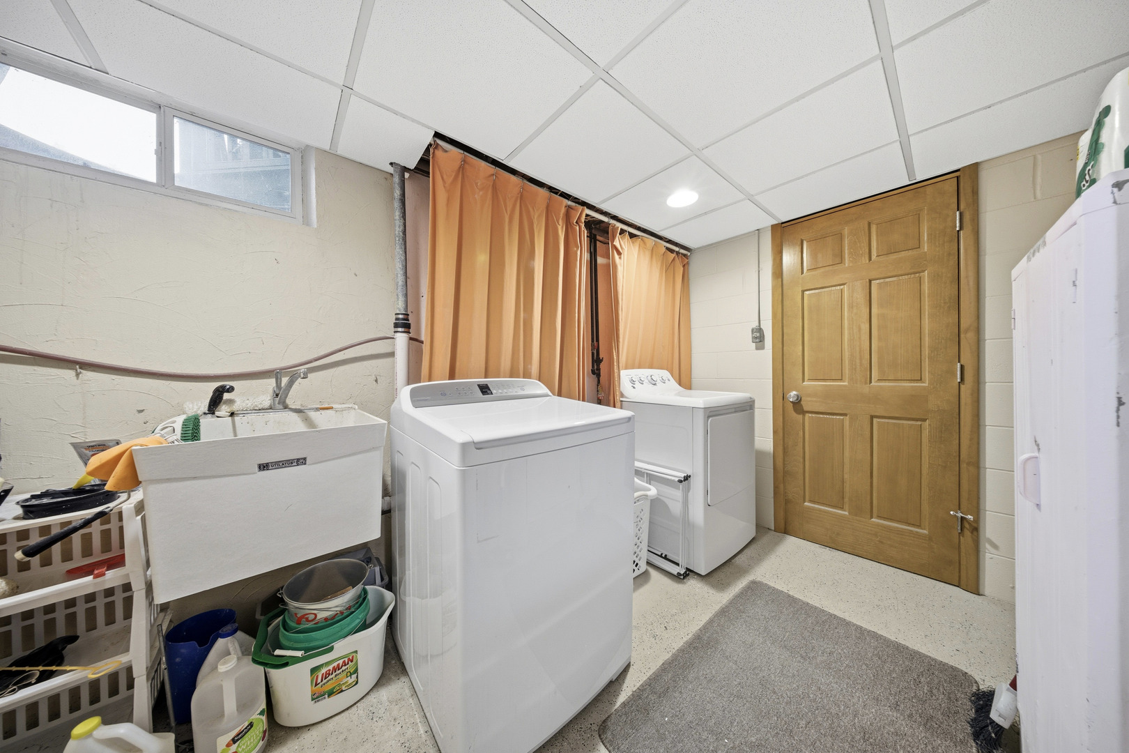1360 Florence Drive Sycamore, IL 60178 - Photo 42 of 48 a utility room with dryer and washer