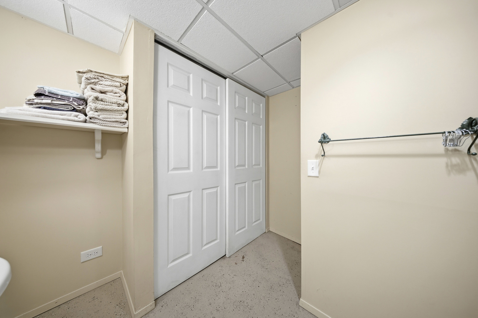 1360 Florence Drive Sycamore, IL 60178 - Photo 44 of 48 a view of a walk in closet