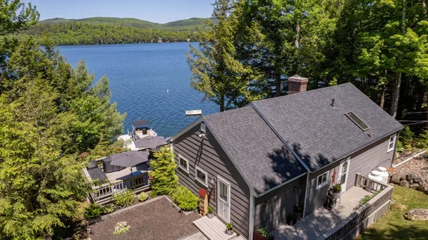 $1,200,000 | 362 South Shore Road, New Durham, NH 03855