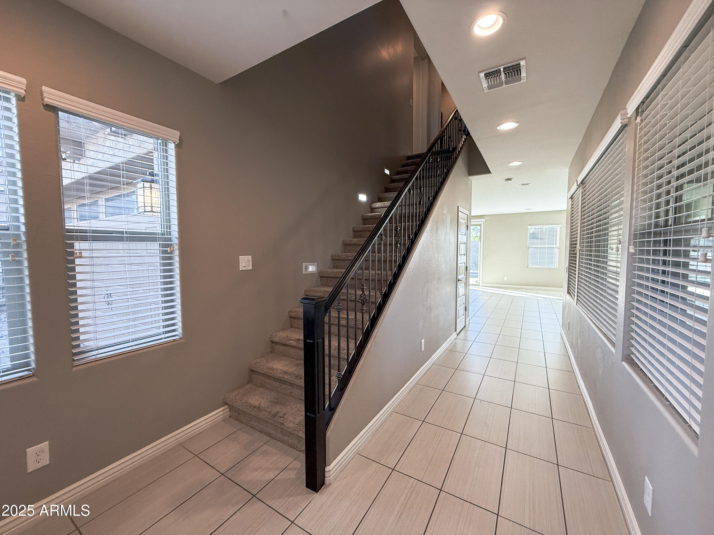 4711 East Daley Lane Phoenix, AZ 85050 - Photo 2 of 43 a view of an entryway