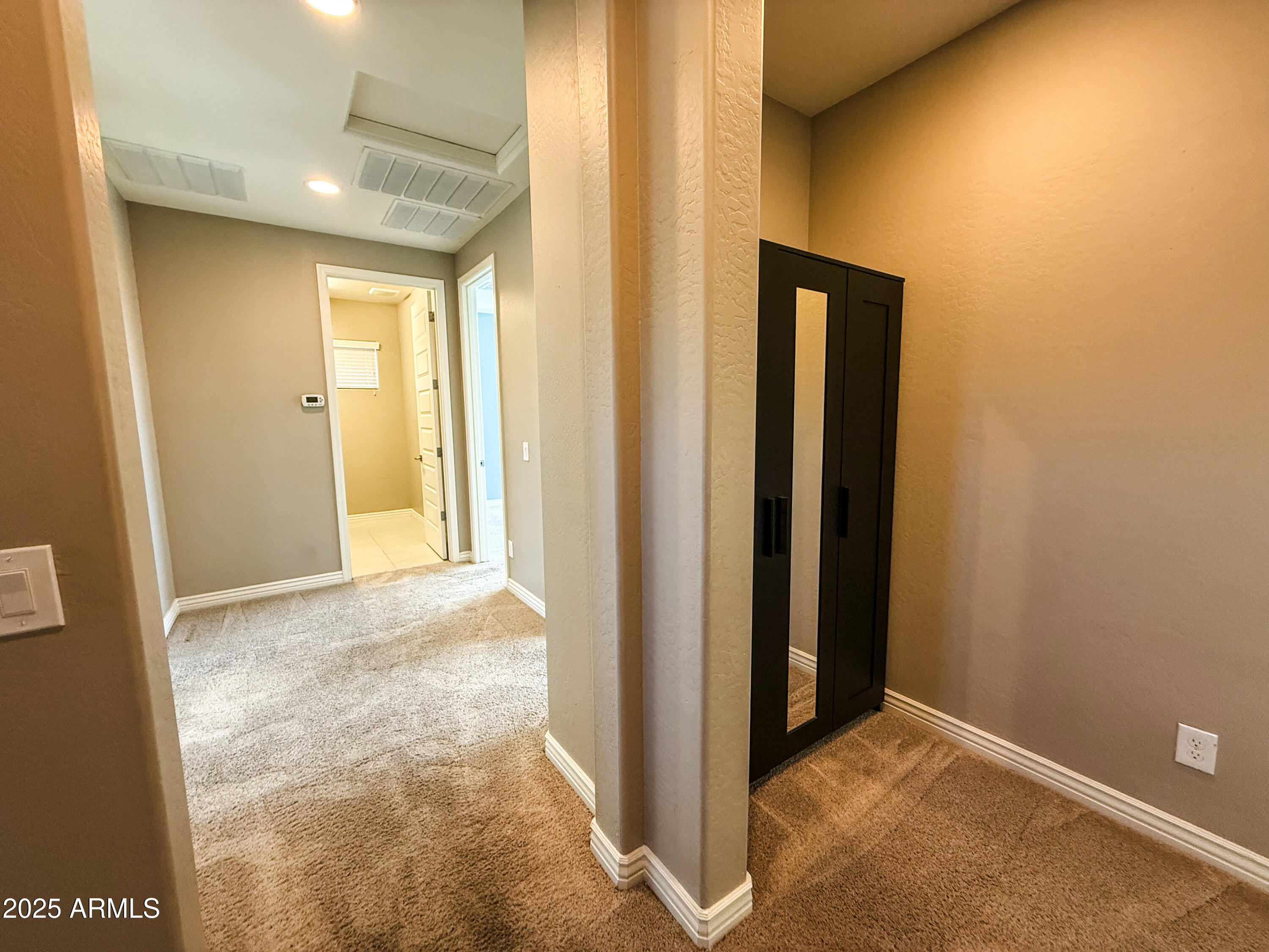 4711 East Daley Lane Phoenix, AZ 85050 - Photo 23 of 43 a view of an empty room and window