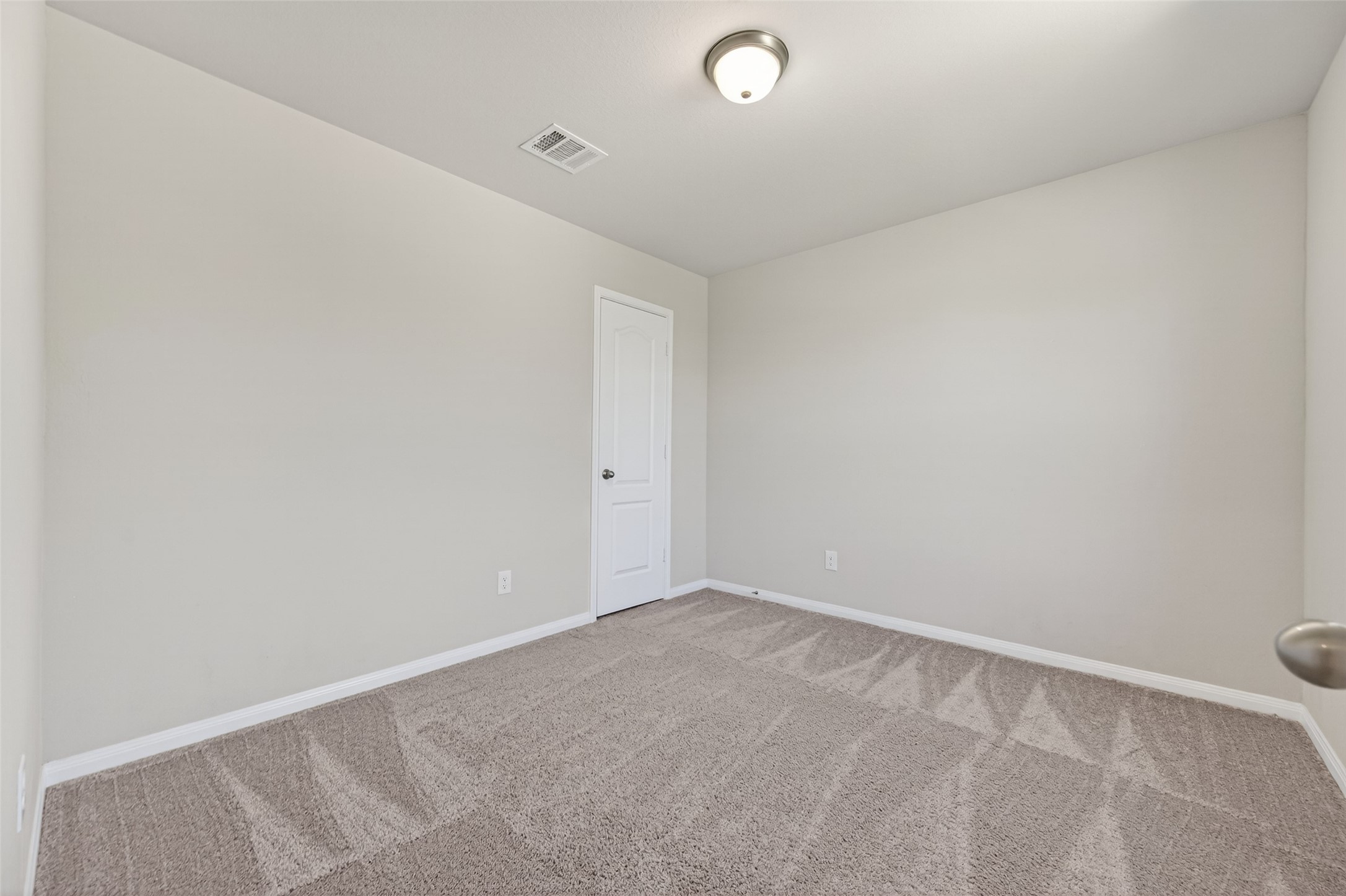 940 21st Street Hempstead, TX 77445 - Photo 27 of 32 a view of an empty room