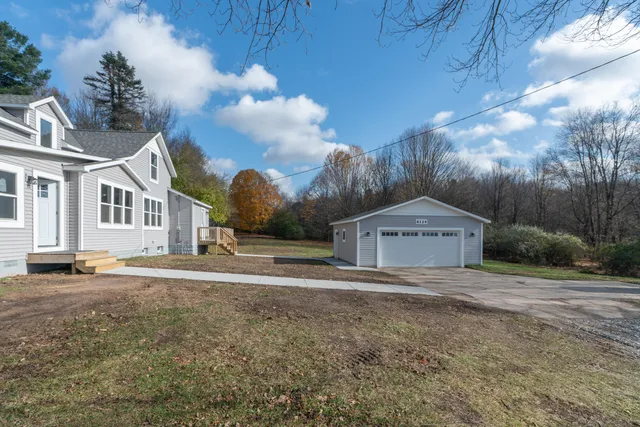 $399,900 | 6124 South 124th Avenue, Rothbury, MI 49452