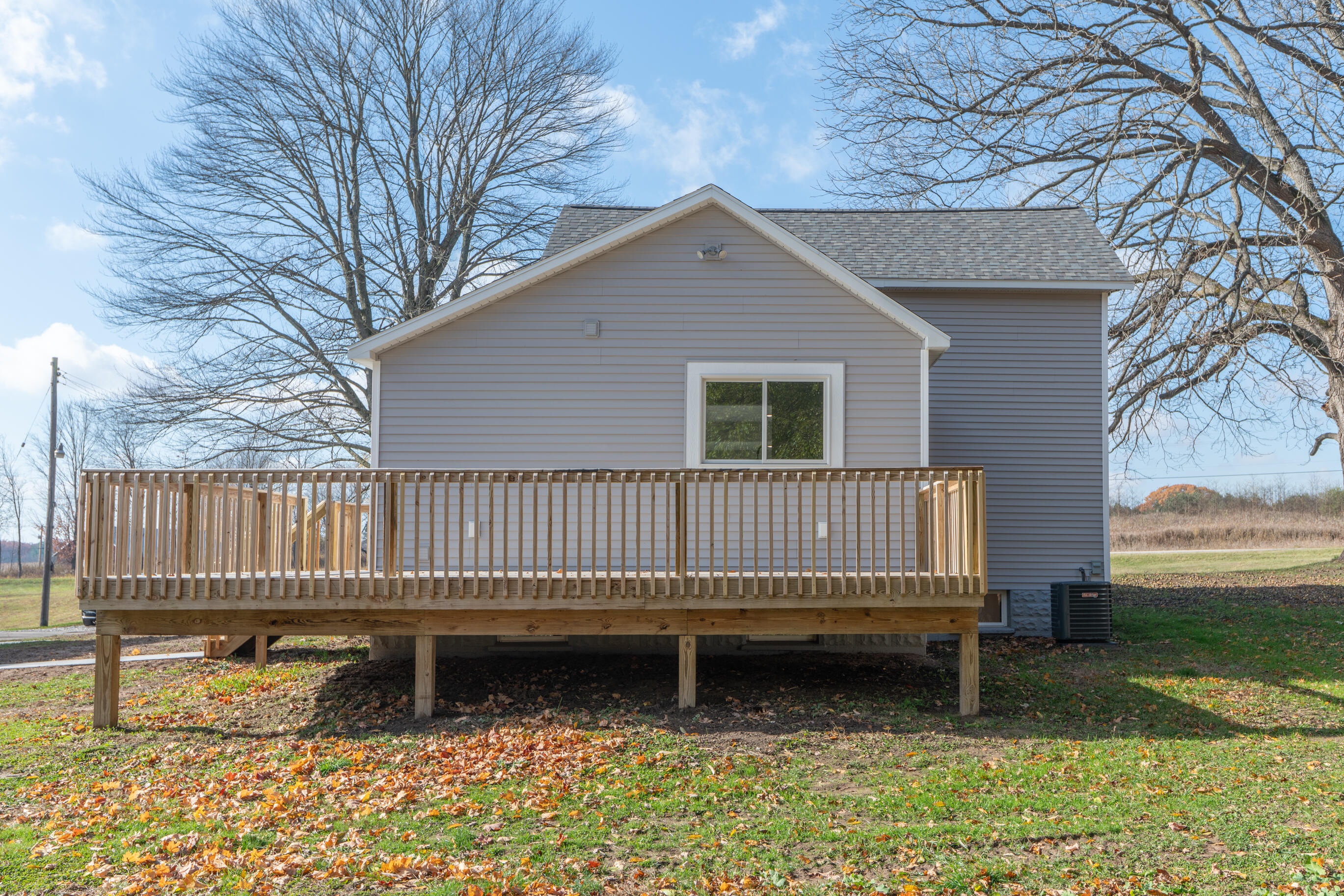 6124 South 124th Avenue Rothbury, MI 49452 - Photo 5 of 37 5