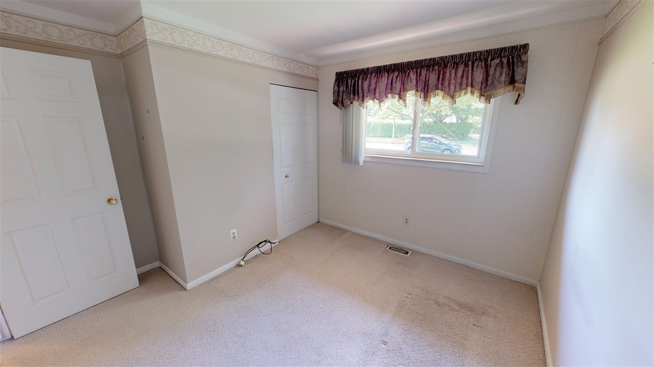4661 Frazho Road Warren, MI 48091 - Photo 24 of 40 31383970-23.JPG