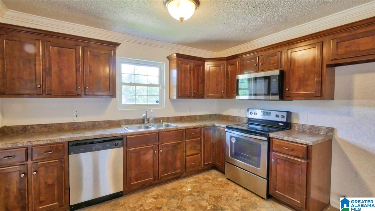2512 Friendship Road Oxford, AL 36203 - Photo 4 of 21