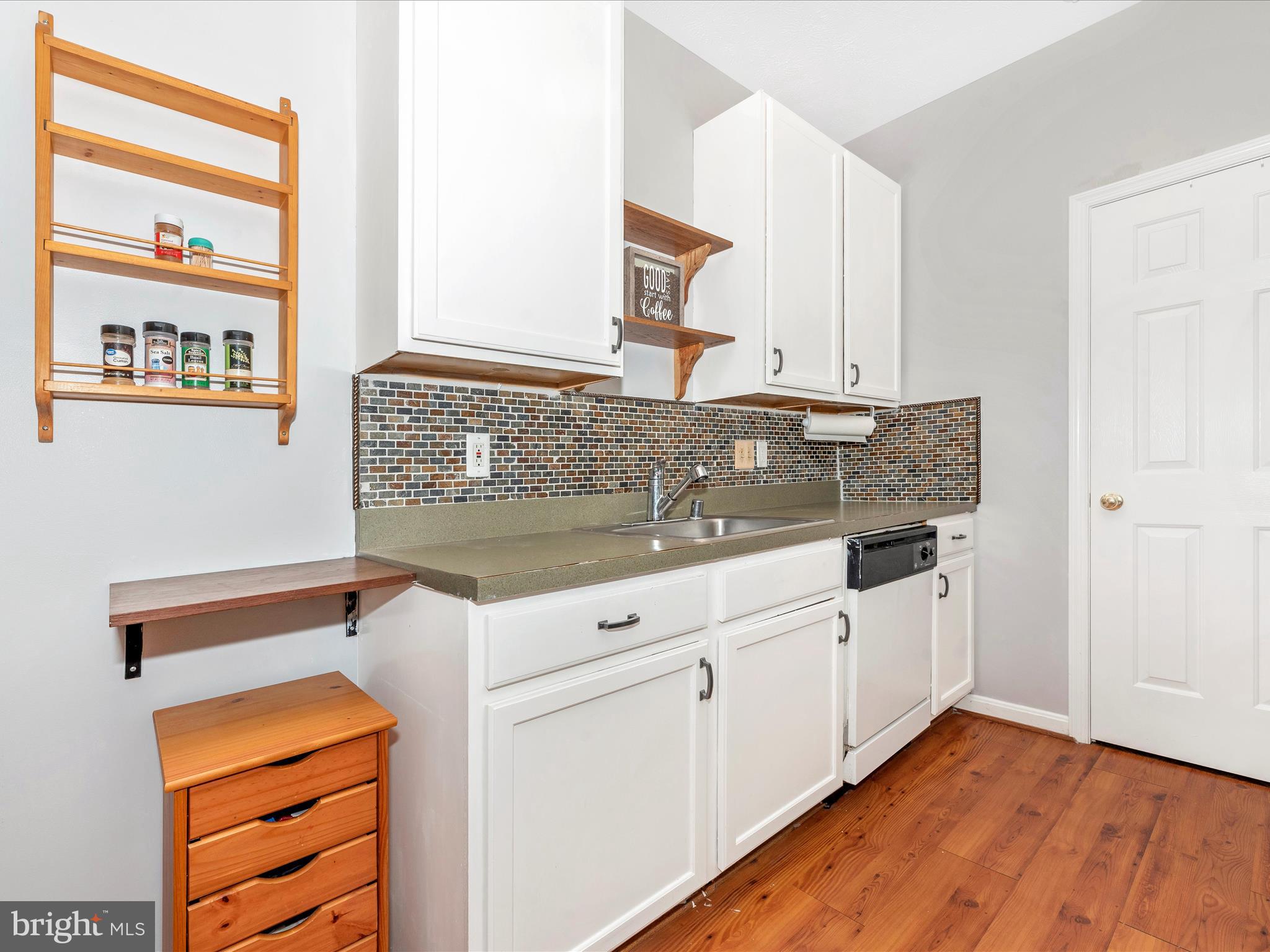 1405 Jay Road, Unit 16 Eldersburg, MD 21784 - Photo 11 of 27 Kitchen