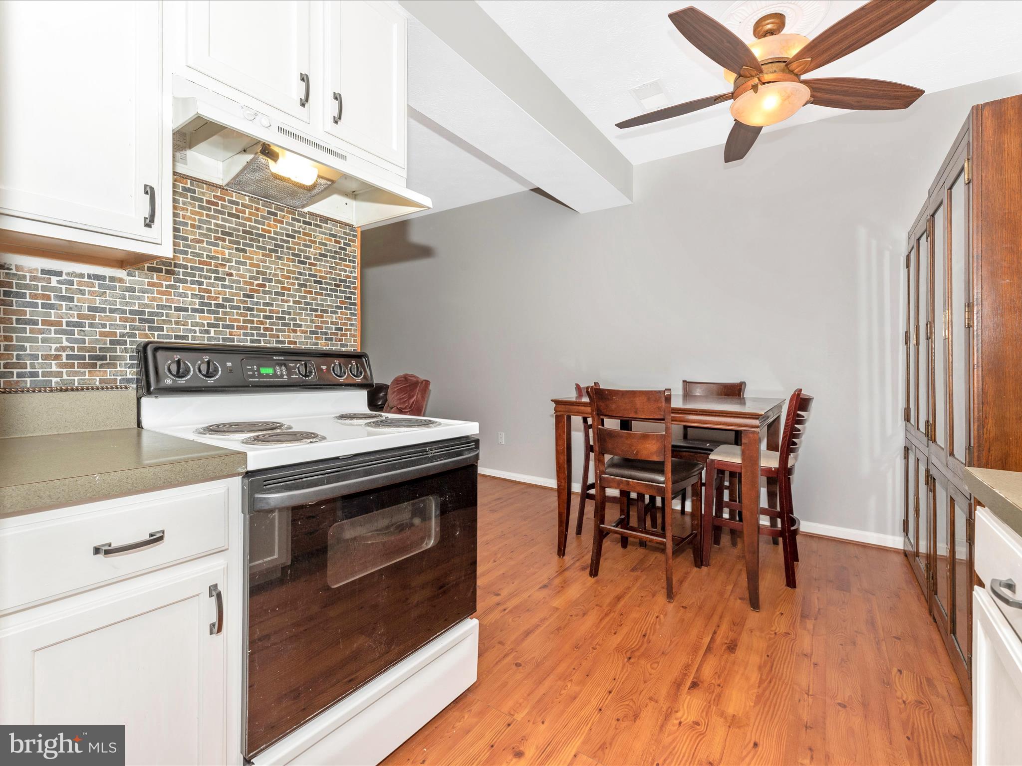 1405 Jay Road, Unit 16 Eldersburg, MD 21784 - Photo 13 of 27 Kitchen