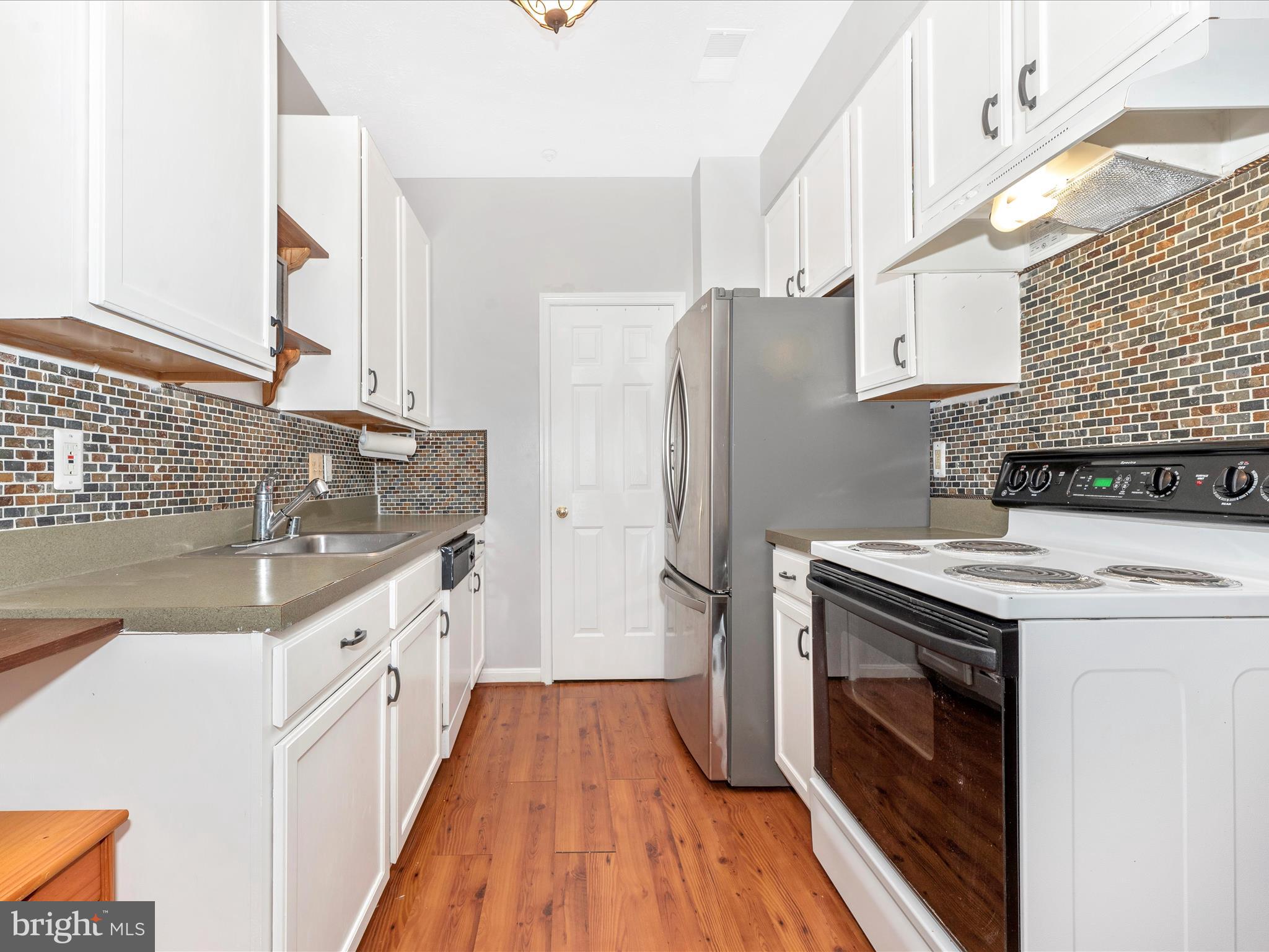 1405 Jay Road, Unit 16 Eldersburg, MD 21784 - Photo 10 of 27 Kitchen