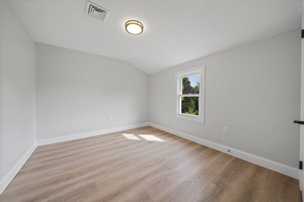 6 Poe Road Billerica, MA 01821 - Photo 20 of 42