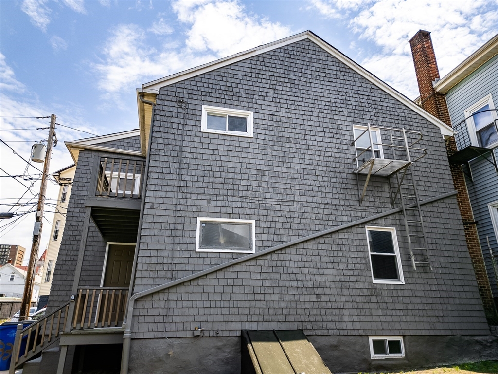 133 Fountain Street Fall River, MA 02721 - Photo 3 of 40 Gallery Image 3