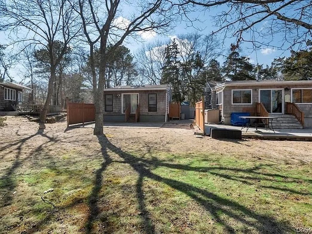 14 East Landing Road Hampton Bays, NY 11946 - Photo 3 of 17