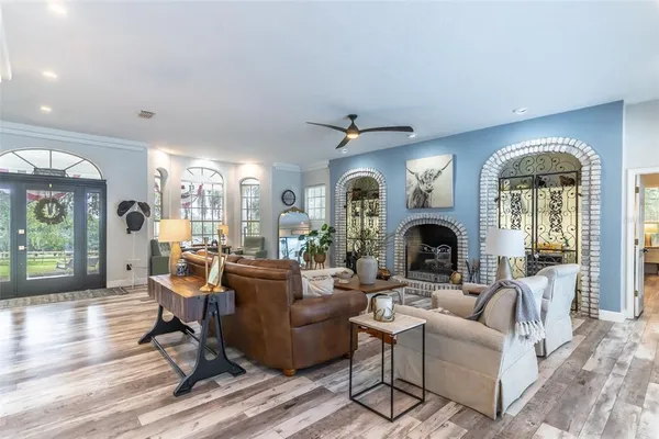 $750,000 | 23100 Southeast Highway 42, Umatilla, FL 32784