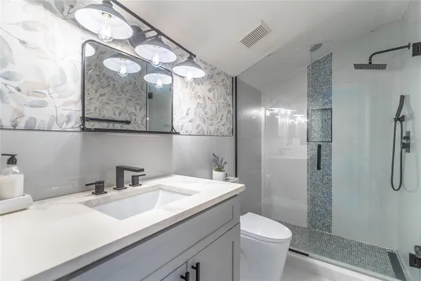 $750,000 | 23100 Southeast Highway 42, Umatilla, FL 32784