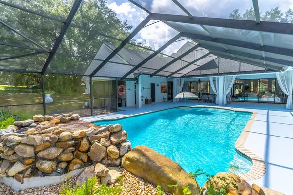 $750,000 | 23100 Southeast Highway 42, Umatilla, FL 32784