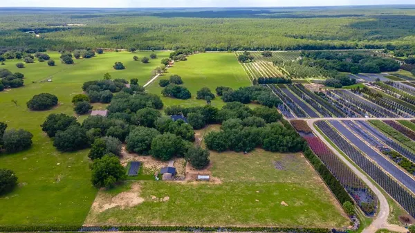 $750,000 | 23100 Southeast Highway 42, Umatilla, FL 32784