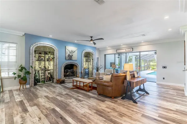 $750,000 | 23100 Southeast Highway 42, Umatilla, FL 32784