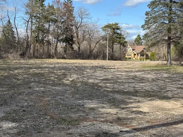 $1,299,000 | 10401 North Cedarburg Road, Mequon, WI 53092