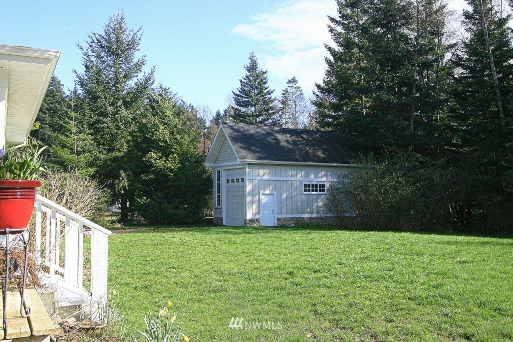 1971 Benson Road Point Roberts, WA 98281 - Photo 13 of 15