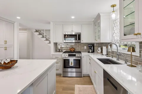 $719,000 | 17870 Tioga Trail, Minnetonka, MN 55391