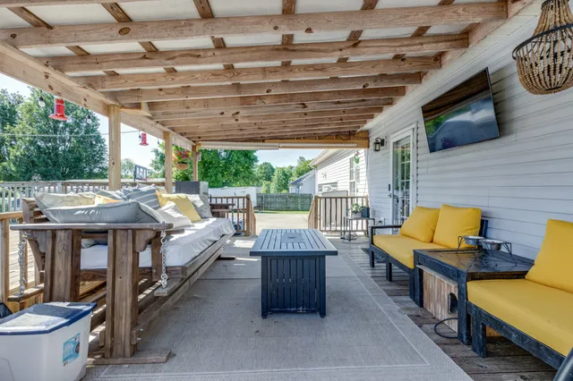 $439,900 | 102 Copeland Drive, Mount Pleasant, TN 38474