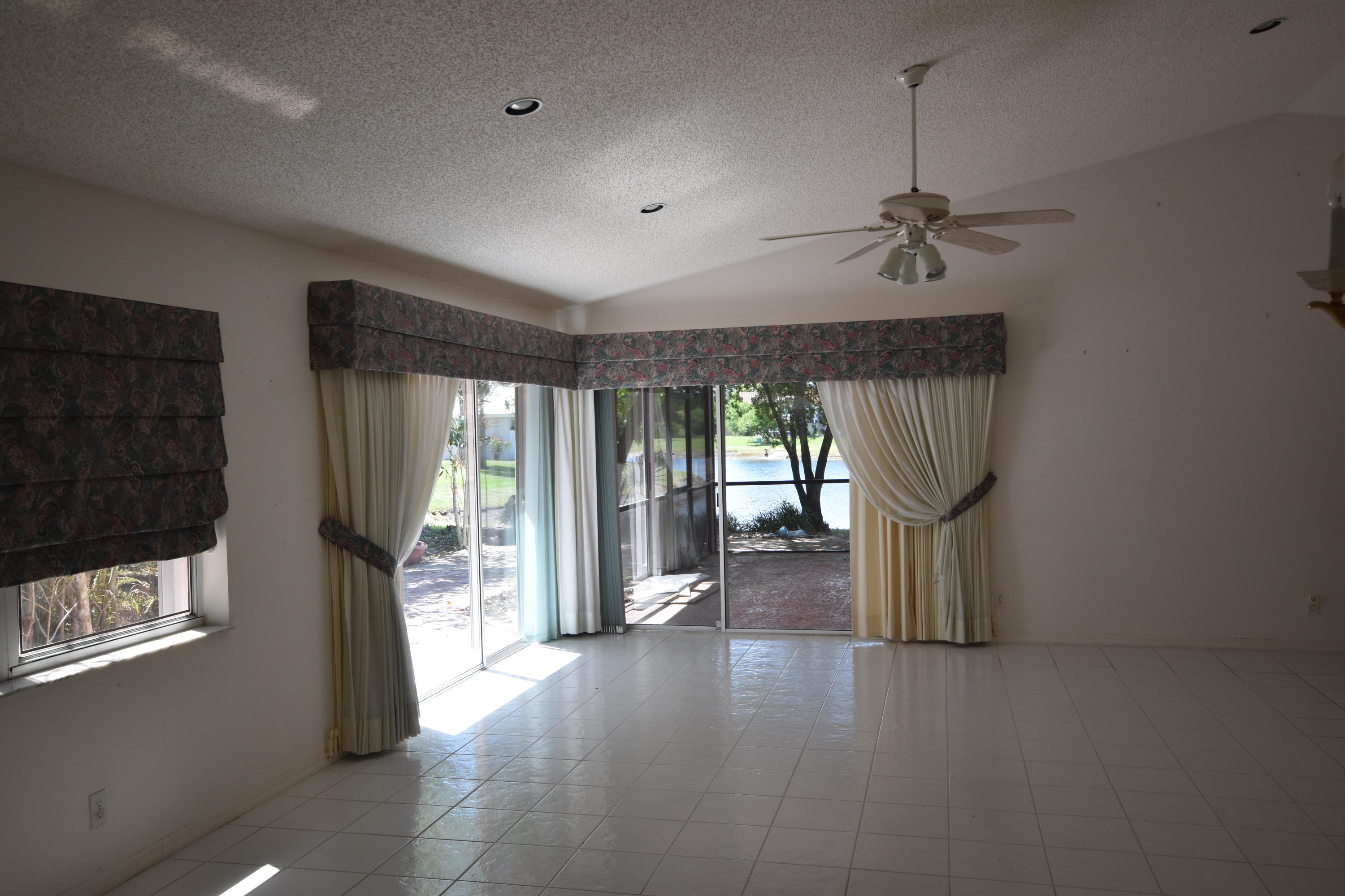 21261 Millbrook Court Boca Raton, FL 33498 - Photo 7 of 25 Living room