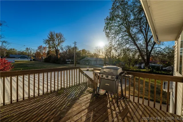 $284,900 | 303 North Chestnut Street, Eldon, MO 65026