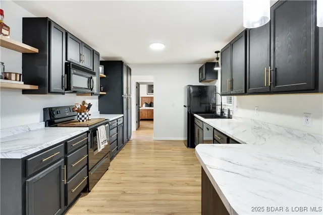 $284,900 | 303 North Chestnut Street, Eldon, MO 65026