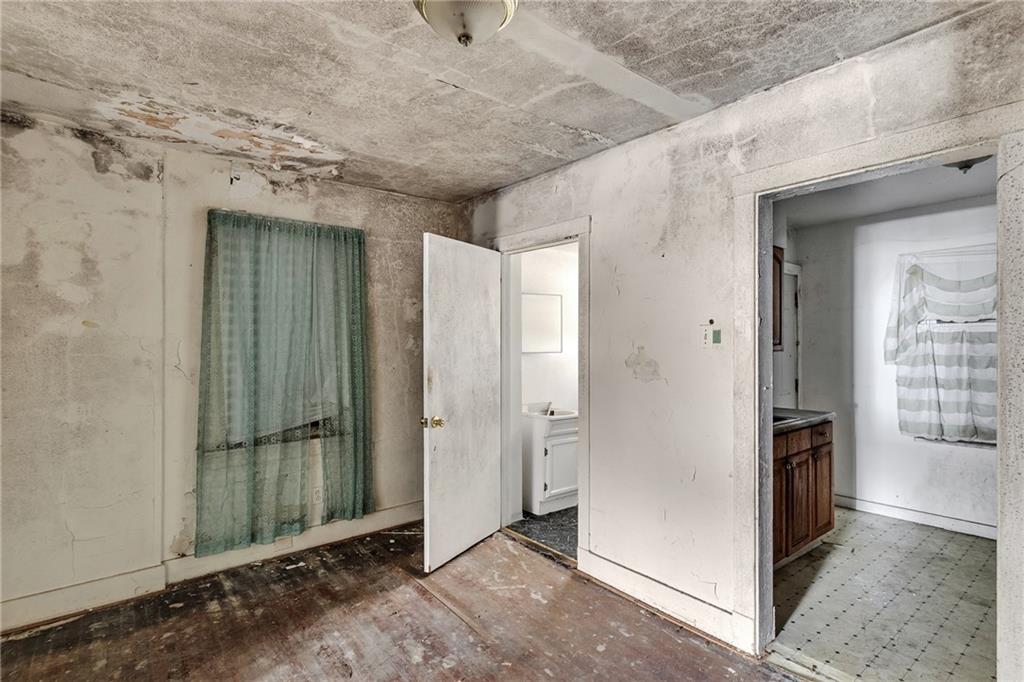 2054 Laketon Road Pittsburgh, PA 15221 - Photo 20 of 23
