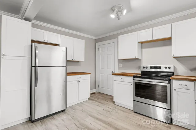 $250,000 | 1529 4th Street Northeast, Hickory, NC 28601