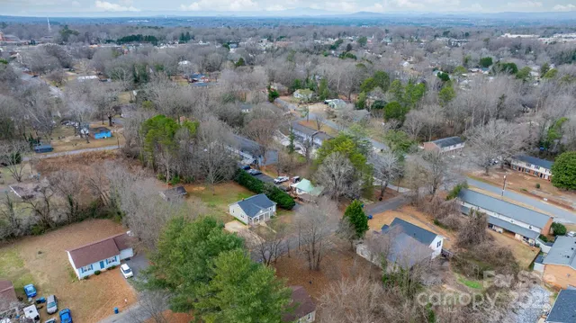 $250,000 | 1529 4th Street Northeast, Hickory, NC 28601