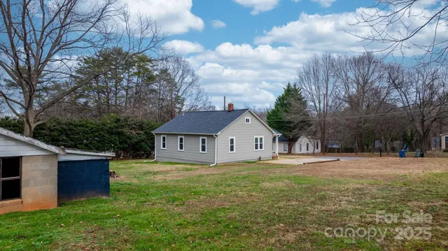 $250,000 | 1529 4th Street Northeast, Hickory, NC 28601