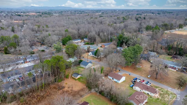 $250,000 | 1529 4th Street Northeast, Hickory, NC 28601