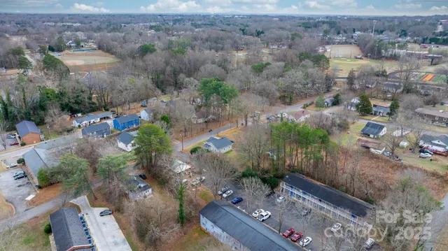 $250,000 | 1529 4th Street Northeast, Hickory, NC 28601