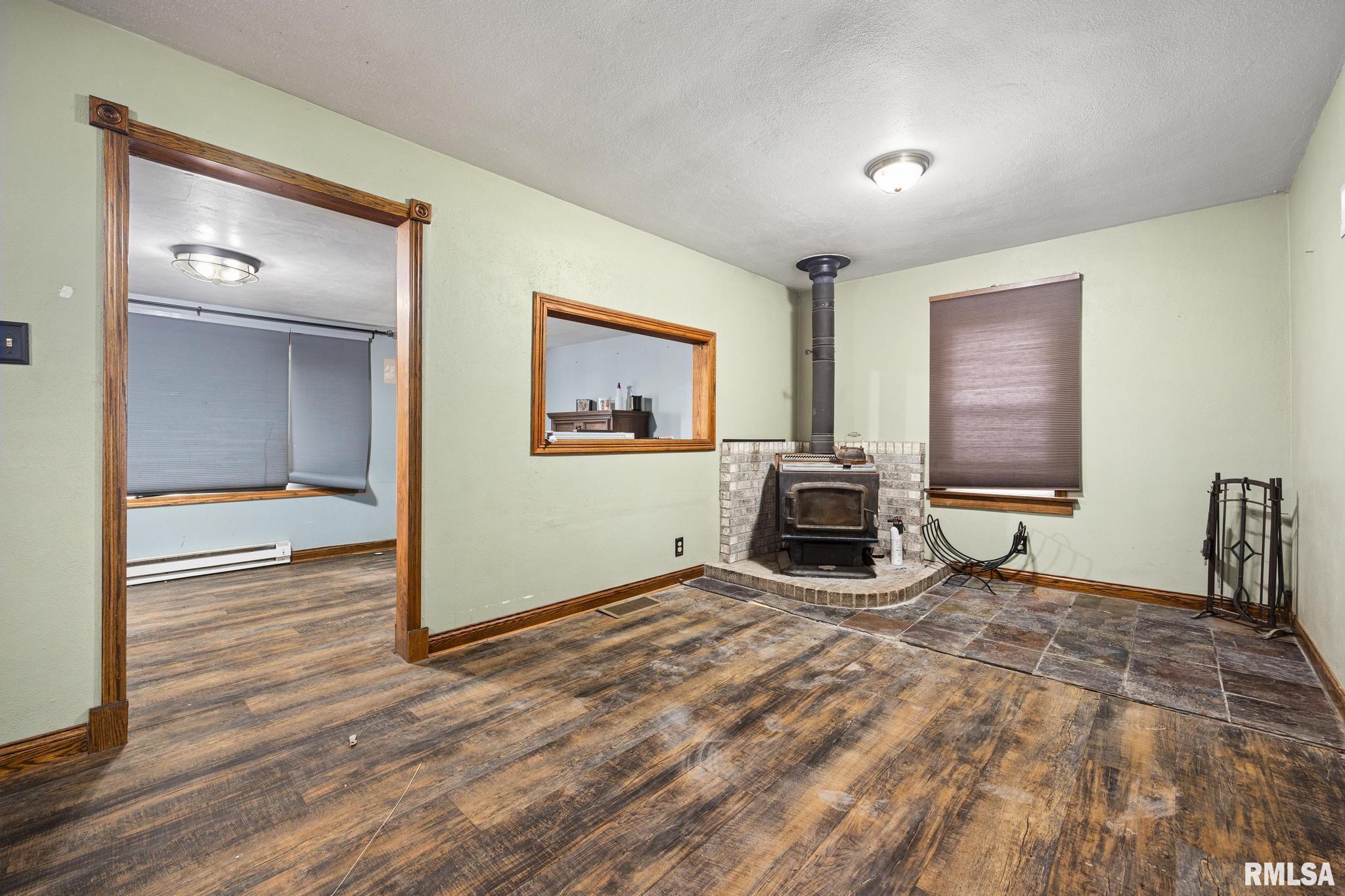 4518 South Hammerich Road Mapleton, IL 61547 - Photo 7 of 24